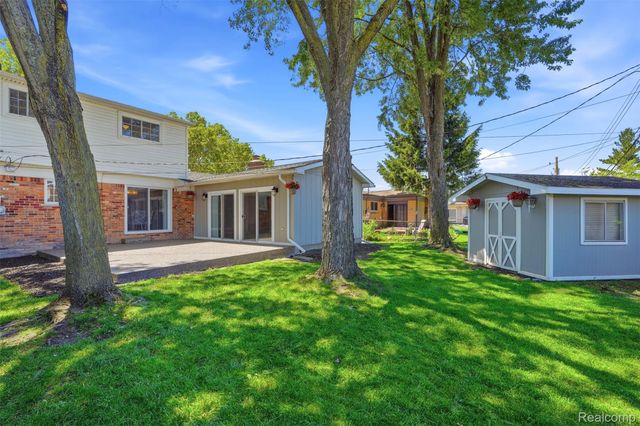 5159 Lewis Drive, Sterling Heights, MI 48310