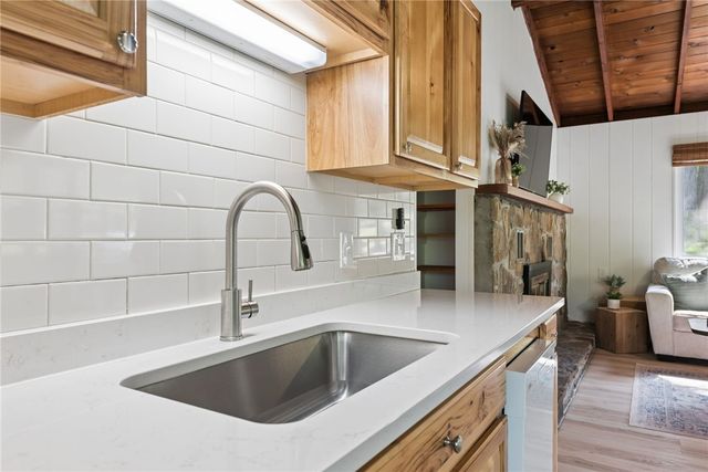 135 Tanager Drive, New Alexandria, PA 15670