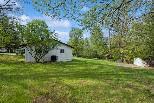 135 Tanager Drive, New Alexandria, PA 15670
