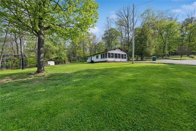 135 Tanager Drive, New Alexandria, PA 15670