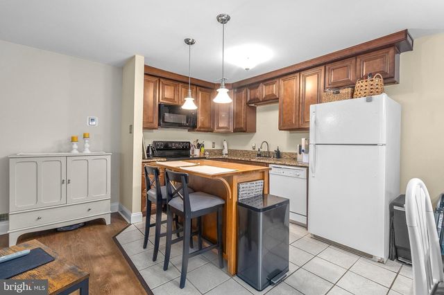 34 PROVINCETOWN DR, Marlton, NJ 08053