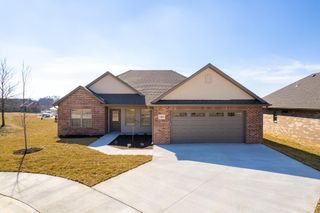 1805 TALCO DR, Columbia, MO 65201