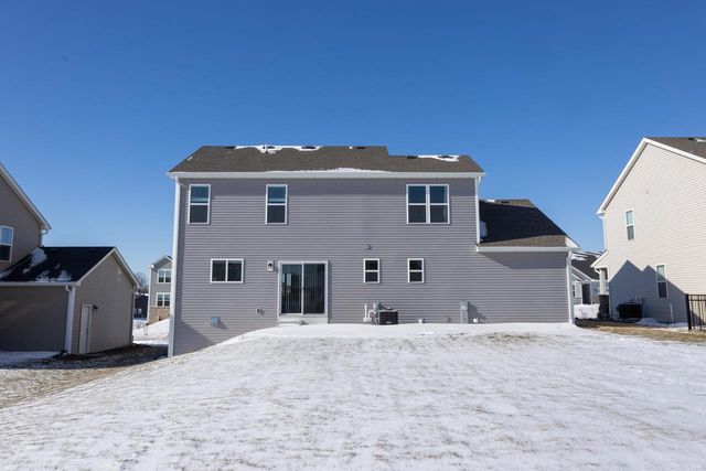 1684 Misty Ridge LANE, Grafton, WI 53024