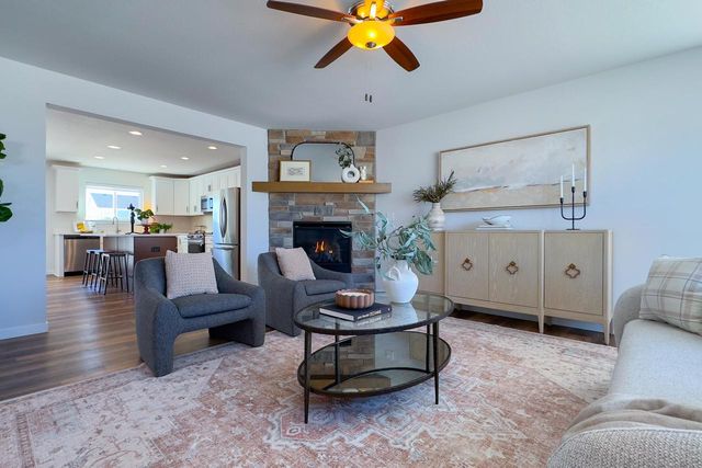 1684 Misty Ridge LANE, Grafton, WI 53024