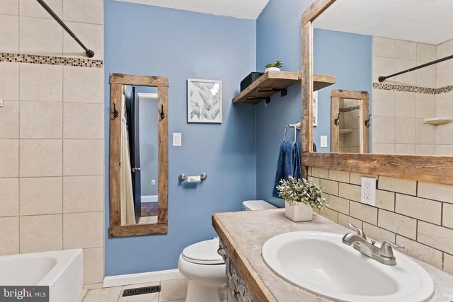 13 CRAIG RUN RD, Duncannon, PA 17020