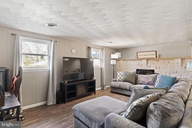 13 CRAIG RUN RD, Duncannon, PA 17020