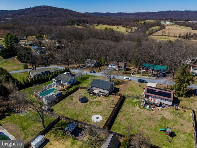 13 CRAIG RUN RD, Duncannon, PA 17020