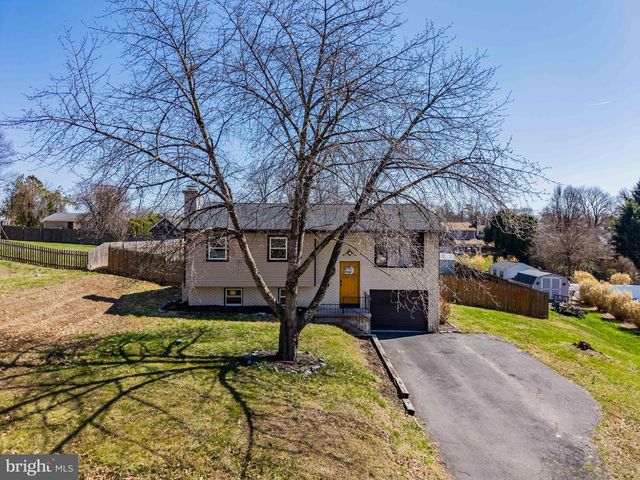 13 CRAIG RUN RD, Duncannon, PA 17020