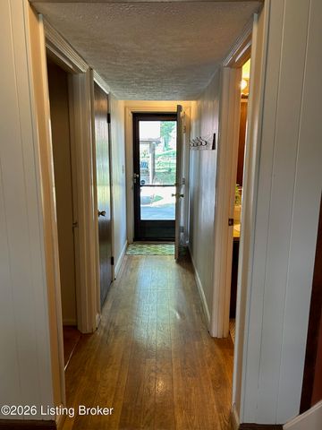 7611 Cedar Hollow Dr, Louisville, KY 40291