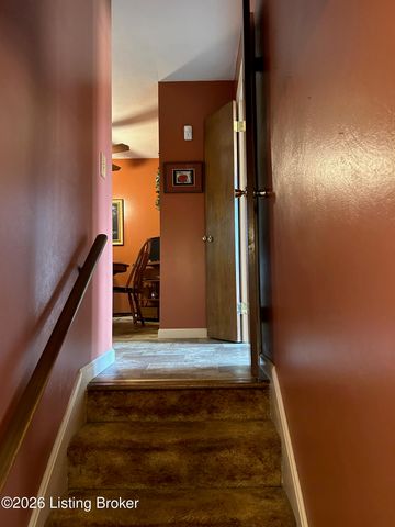 7611 Cedar Hollow Dr, Louisville, KY 40291