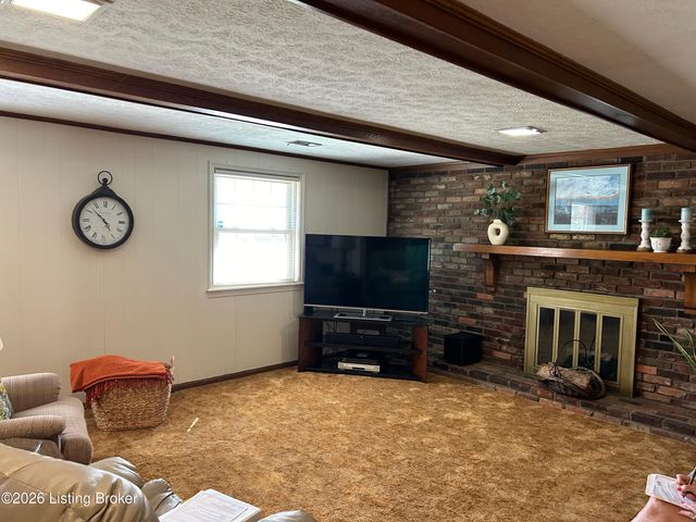 7611 Cedar Hollow Dr, Louisville, KY 40291