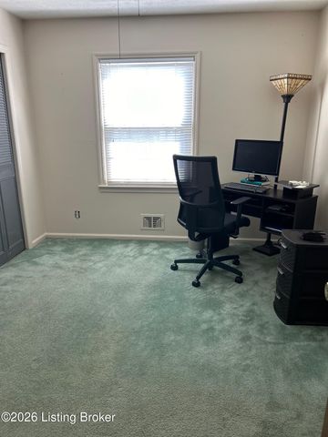 7611 Cedar Hollow Dr, Louisville, KY 40291