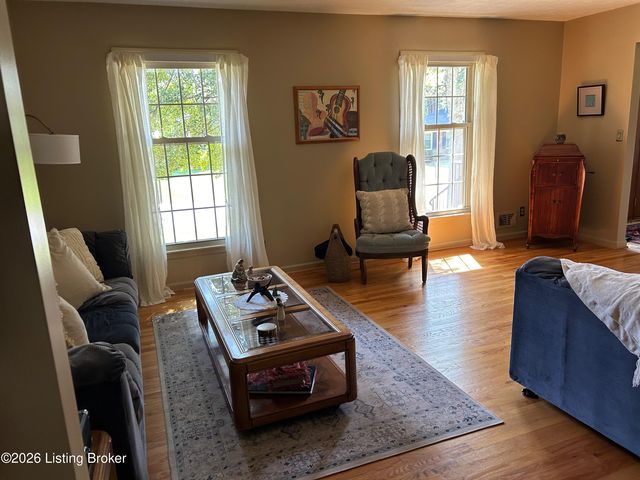 7611 Cedar Hollow Dr, Louisville, KY 40291