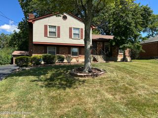 7611 Cedar Hollow Dr, Louisville, KY 40291