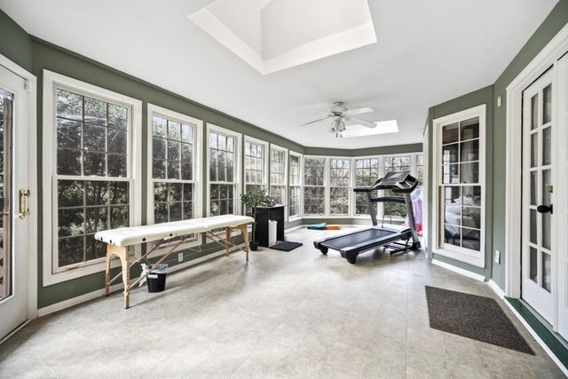 297 Mossy NW Way, Kennesaw, GA 30152