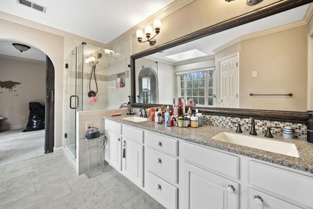 297 Mossy NW Way, Kennesaw, GA 30152