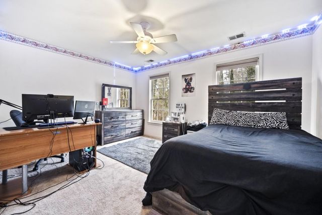 297 Mossy NW Way, Kennesaw, GA 30152