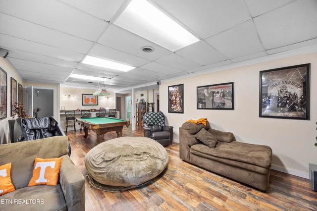 364 Orchard Valley Drive, Harriman, TN 37748