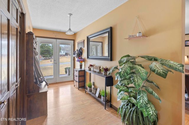 364 Orchard Valley Drive, Harriman, TN 37748