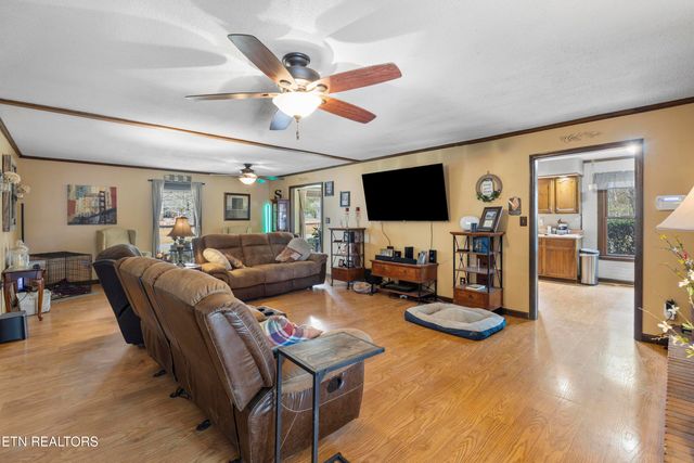 364 Orchard Valley Drive, Harriman, TN 37748