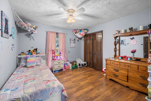 364 Orchard Valley Drive, Harriman, TN 37748