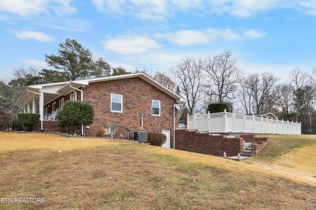 364 Orchard Valley Drive, Harriman, TN 37748