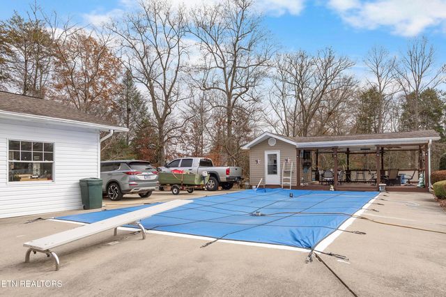 364 Orchard Valley Drive, Harriman, TN 37748