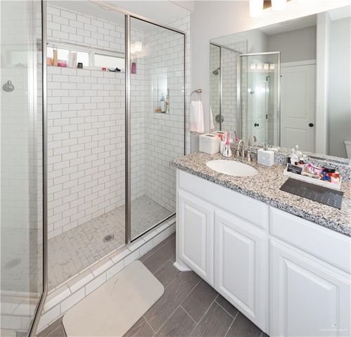 8304 N 35th Street N, Mcallen, TX 78504