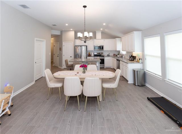 8304 N 35th Street N, Mcallen, TX 78504