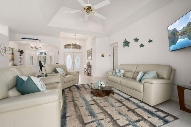 5291 SE Lost Lake Way, Hobe Sound, FL 33455