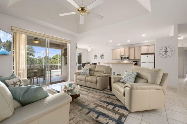 5291 SE Lost Lake Way, Hobe Sound, FL 33455