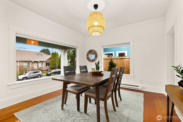 4207 SW Manning St, Seattle, WA 98116