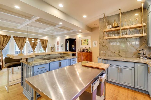 823 Jackson Avenue, River Forest, IL 60305