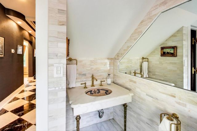 823 Jackson Avenue, River Forest, IL 60305