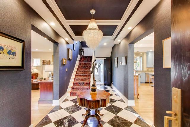 823 Jackson Avenue, River Forest, IL 60305