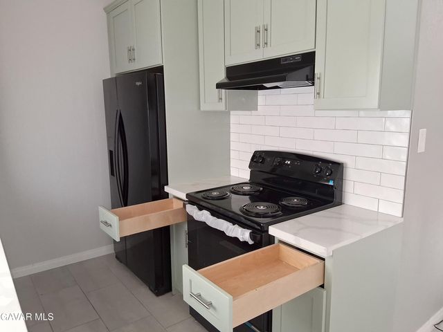 8757 N Loop Boulevard, California City, CA 93505