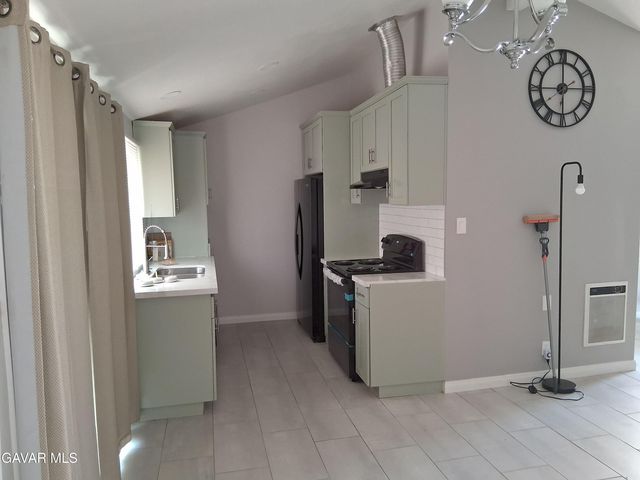 8757 N Loop Boulevard, California City, CA 93505