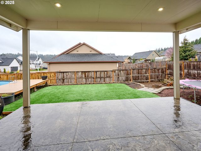 833 HAWK Dr, Silverton, OR 97381