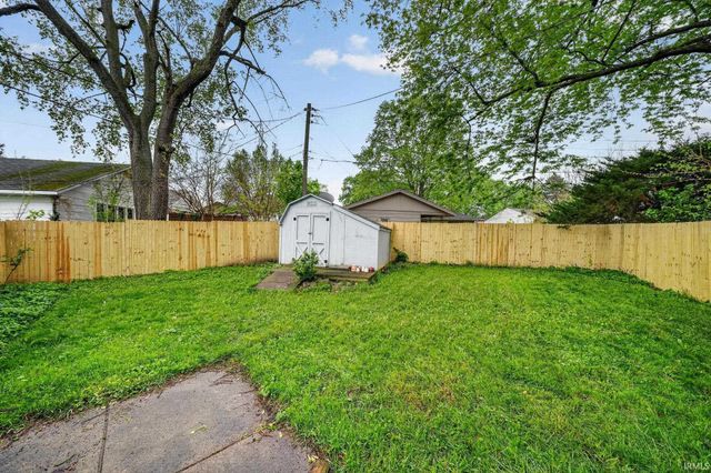 430 Teri Street, South Bend, IN 46614