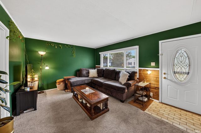 430 Teri Street, South Bend, IN 46614
