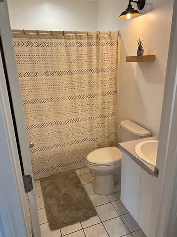 53 Pointe Rok Dr 53, Worcester, MA 01604