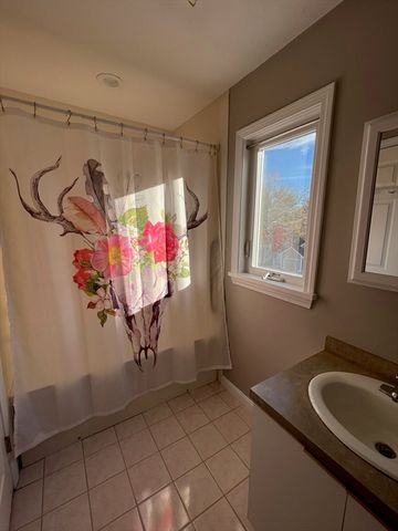 53 Pointe Rok Dr 53, Worcester, MA 01604