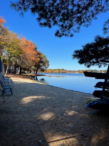 53 Pointe Rok Dr 53, Worcester, MA 01604