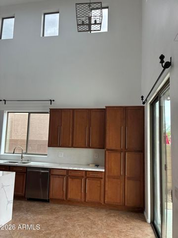 2741 W REDWOOD Lane, Phoenix, AZ 85045