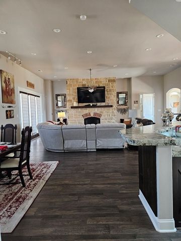 6926 Tobosa Ave, Odessa, TX 79765