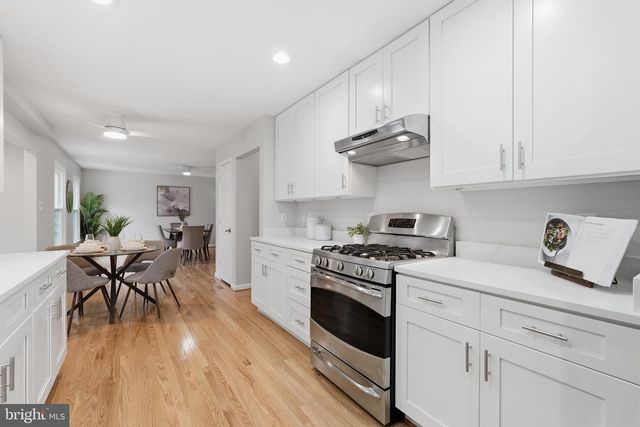 601 SIDELING CT NE, Vienna, VA 22180