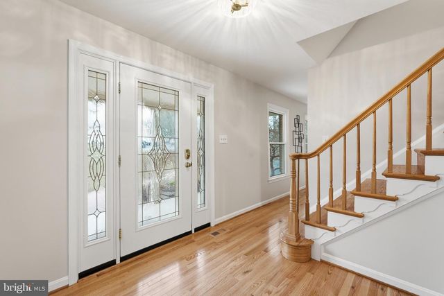 601 SIDELING CT NE, Vienna, VA 22180