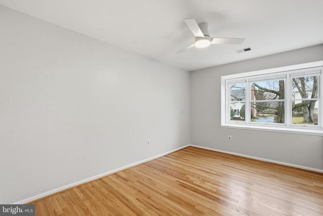 601 SIDELING CT NE, Vienna, VA 22180