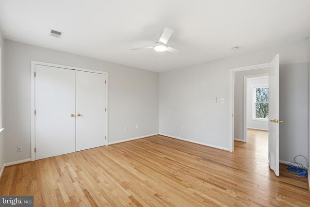 601 SIDELING CT NE, Vienna, VA 22180