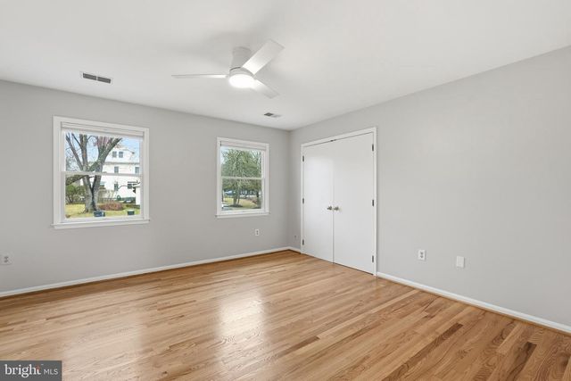 601 SIDELING CT NE, Vienna, VA 22180